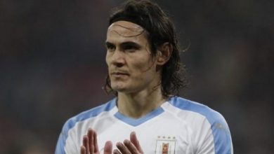 Photo of Edison Cavani Resmi Gabung Manchester United