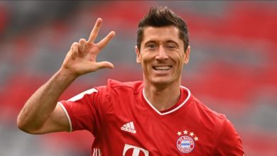 Photo of Ronaldo dan Messi Tersingkir, Lewandowski Pemain Terbaik FIFA 2020