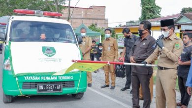 Photo of AGM dan KBB Lepas Rombongan Bantuan Korban Banjir Kalsel