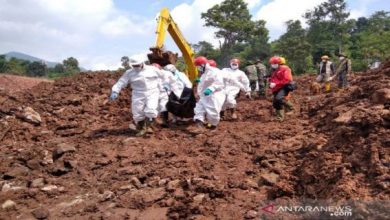 Photo of Longsor Sumedang: 24 Meninggal Dunia, 16 Orang masih Dicari