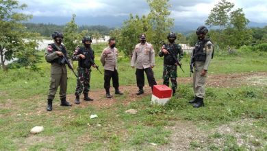 Photo of Satgas Pamtas Gelar Patroli Pantau Patok Perbatasan