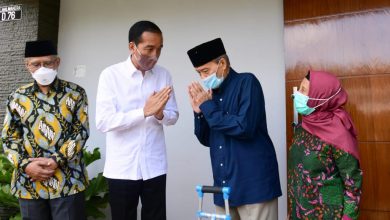 Photo of Presiden Jokowi Jenguk Buya Syafii di Sleman