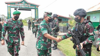 Photo of Dikirim ke Perbatasan Papua, Pangdam I/BB: Saya Ingin Kalian Semua Berangkat Bareng dan Pulang Bareng