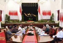 Photo of Presiden Jokowi Bahas Krisis Global Bersama Pimpinan Lembaga Negara di Istana