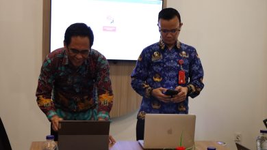 Photo of Kepala Diskominfo PPU Menandatangani PKS dengan BSrE BSSN