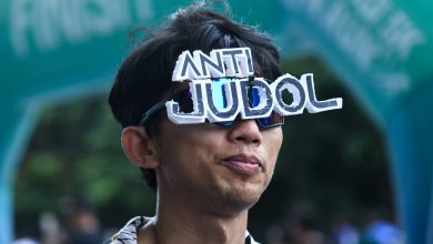 Photo of Wamenkomdigi: 80 Ribu Anak Indonesia Terpapar Judi Online