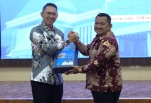 Photo of Bupati PPU Tunjukkan Komitmen Akuntabilitas: LKPD 2025 Diserahkan Tepat Waktu