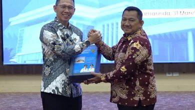 Photo of Bupati PPU Tunjukkan Komitmen Akuntabilitas: LKPD 2025 Diserahkan Tepat Waktu