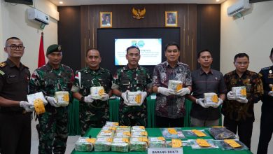 Photo of Satgas Pamtas Yonarhanud 1/PBC/1 Kostrad Gagalkan Penyelundupan Puluhan Kilo Narkoba