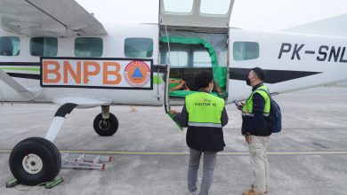 Photo of Gempur Karhutla dari Langit, 3 Ton Garam Disemai untuk Pancing Hujan di Kaltim