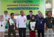 Photo of Tak Lagi di Pinggir Jalan Utama, Gerakan Pangan Murah PPU Kini Sasar Warga di Wilayah Terisolir