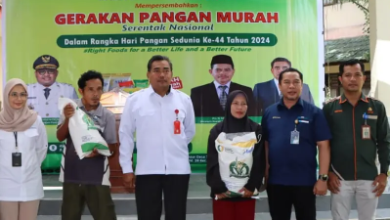 Photo of Tak Lagi di Pinggir Jalan Utama, Gerakan Pangan Murah PPU Kini Sasar Warga di Wilayah Terisolir
